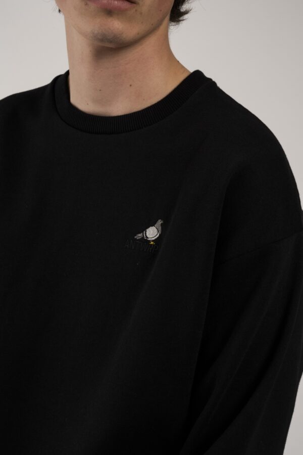 Pigeon Logo sweater Black