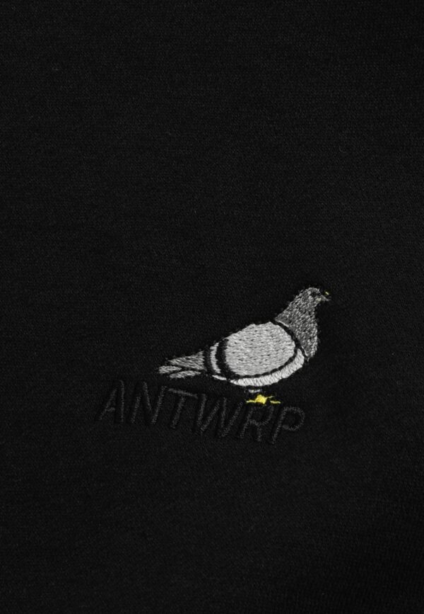 Pigeon Logo sweater Black