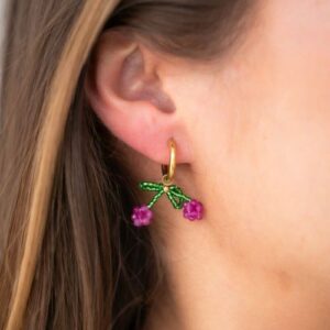 Oorringen met kralen cherry GOUD