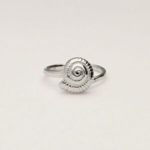 Ring met zeeschelp ZILVER