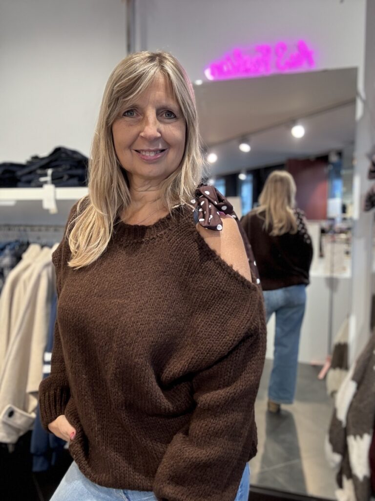 Bow dot open shoulder knit 3 kleuren