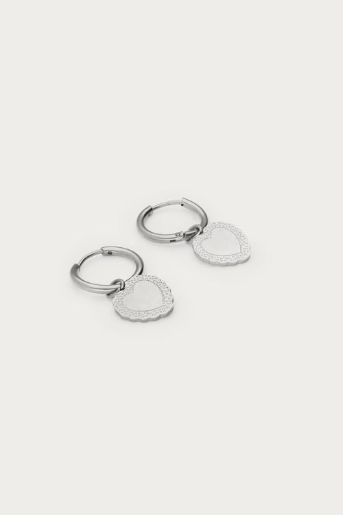 Love oorringen met klein hartvorminge bedel ZILVER