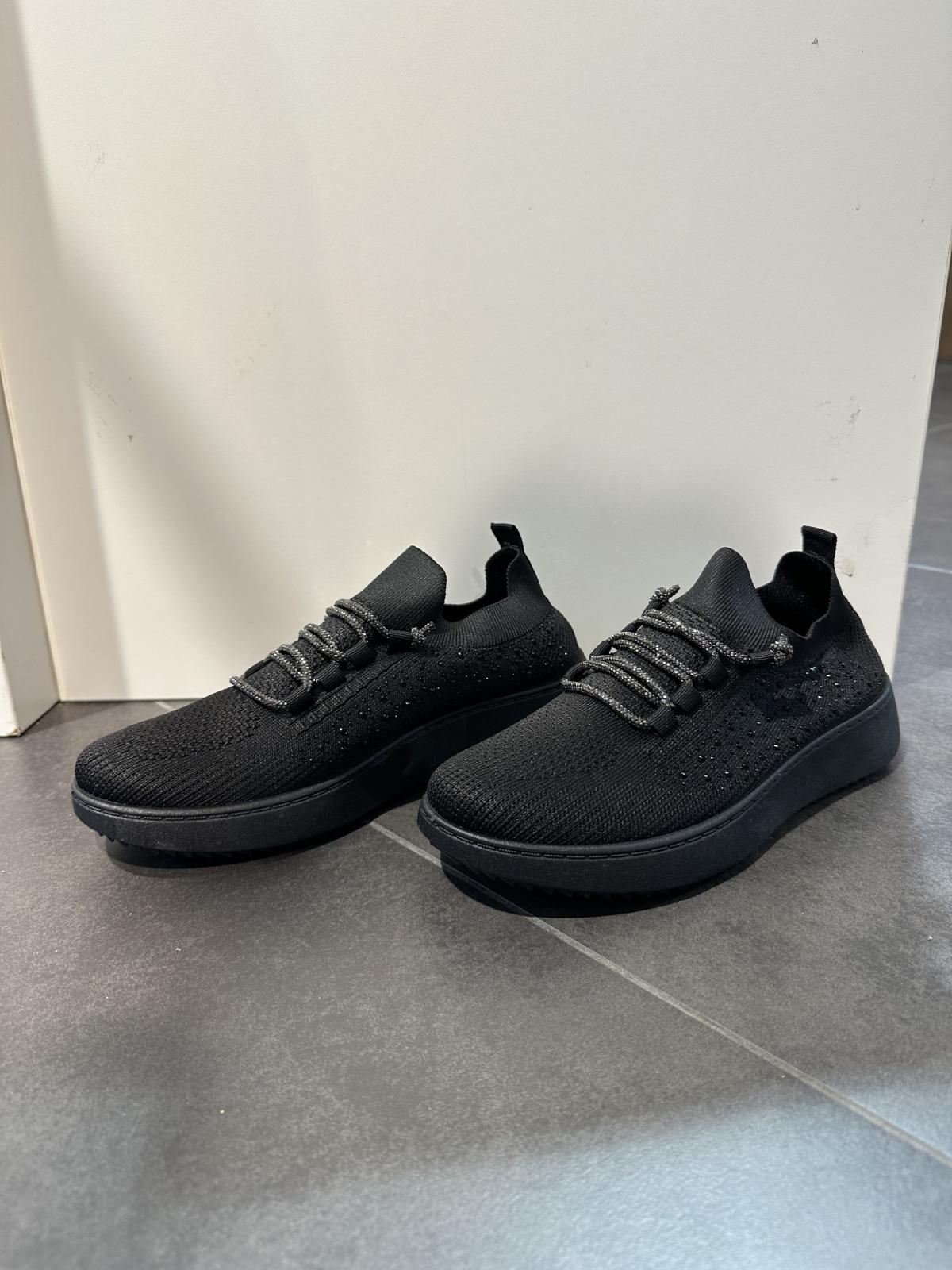 Slip on sneaker zwart met strass